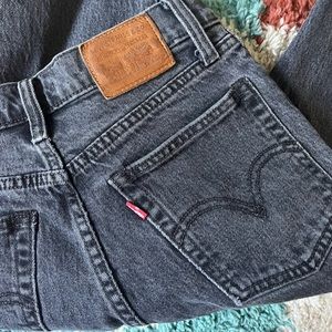 Levi’s Wedgie Straight - 24 Waist